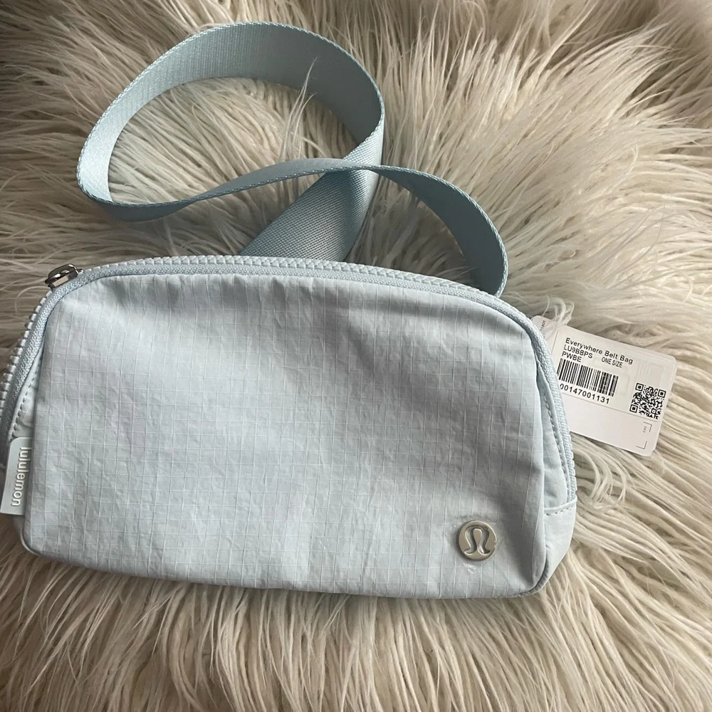 Lululemon Everywhere Belt Bag 1L